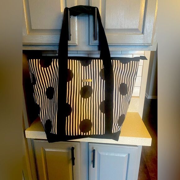 Prodigy Handbags - Prodigy tote bag, holds all of your stuff!